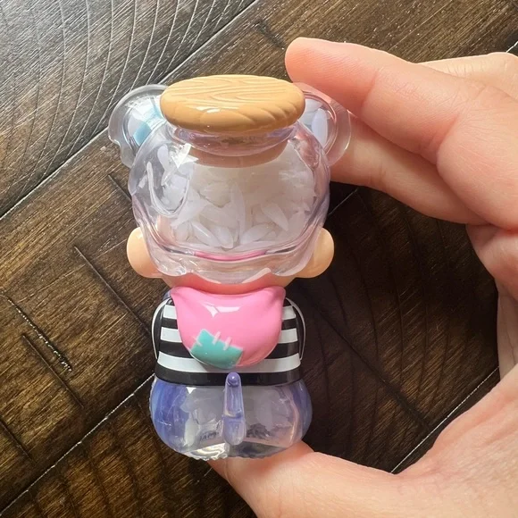 Popmart Figure - Picture 2 of 2